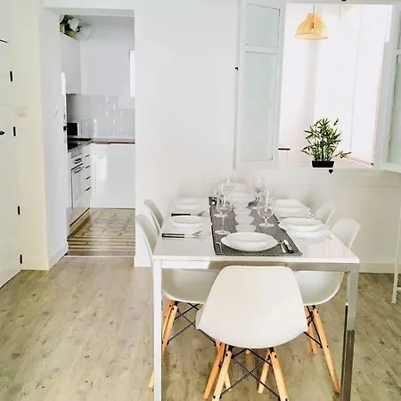 Apartamento En Centro De Torre Del Mar, Malaga