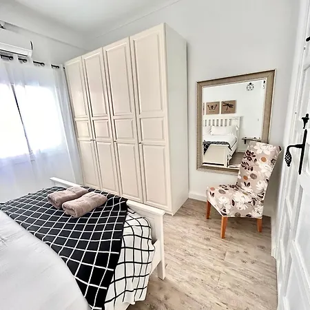 Apartamento En Centro De Torre Del Mar, Malaga Apartment *